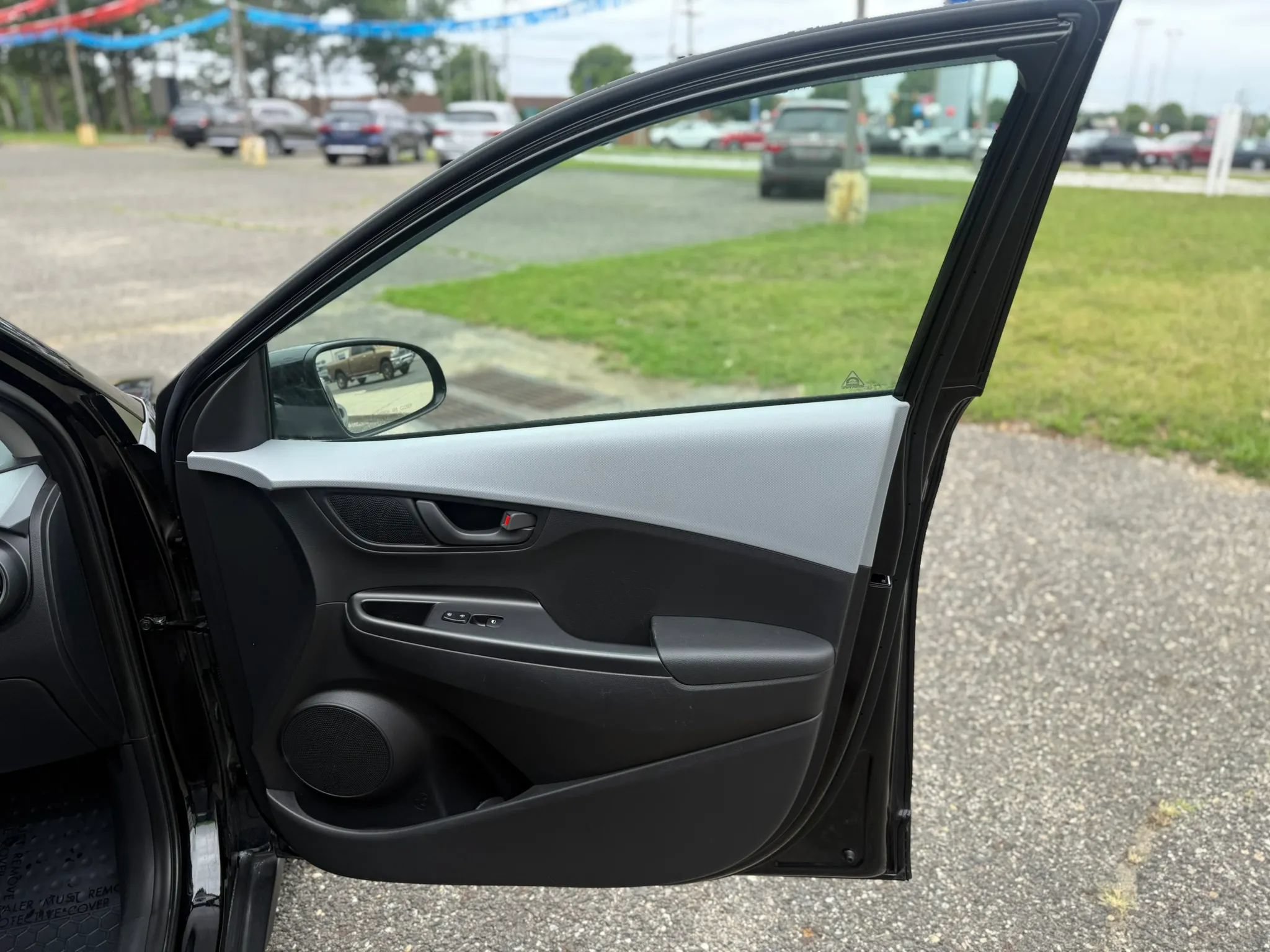 Used 2018 Hyundai Kona SE AWD/4WD image 19