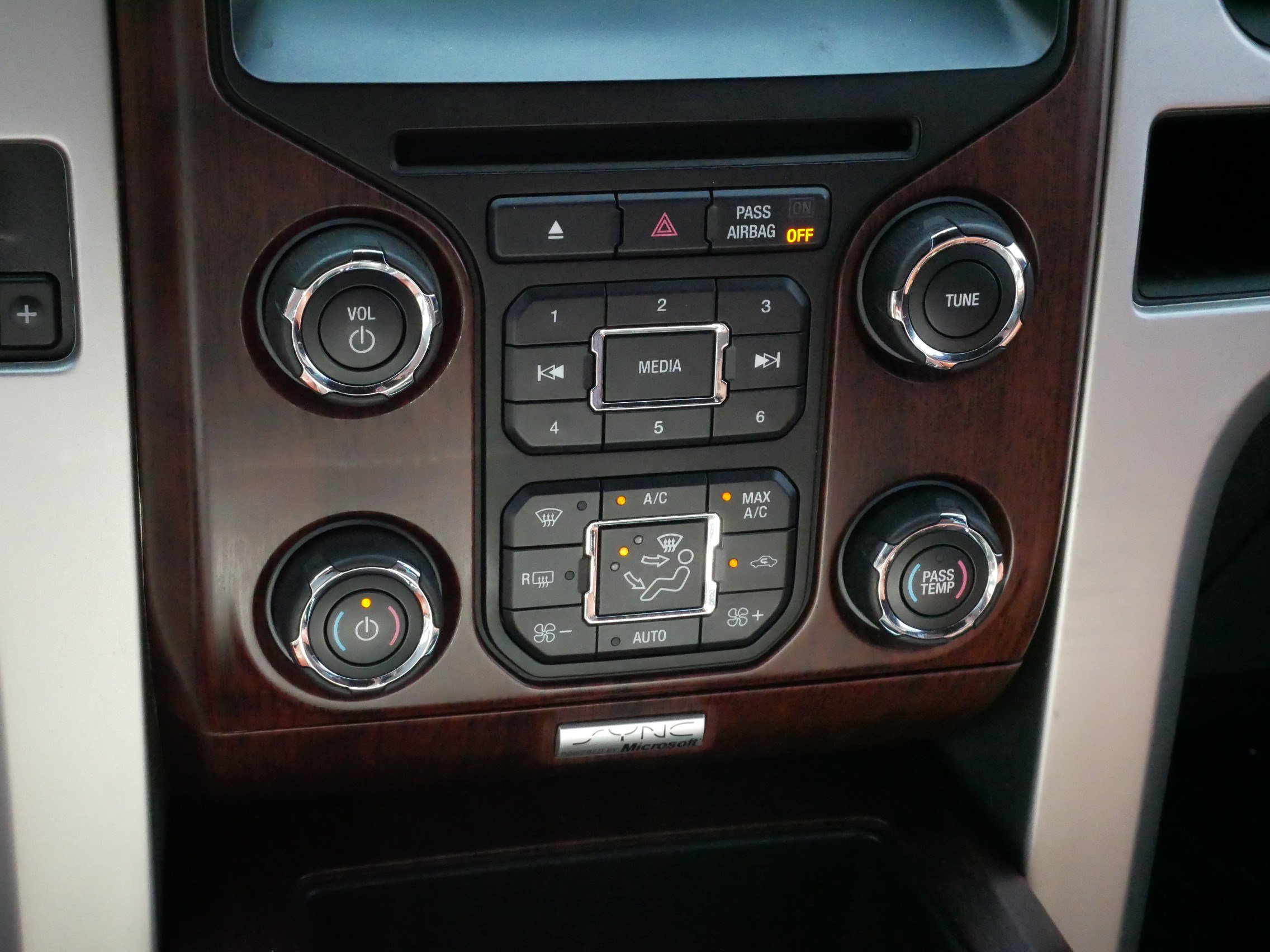Used 2013 Ford F150 King Ranch w/ King Ranch Luxury Pkg AWD/4WD image 23