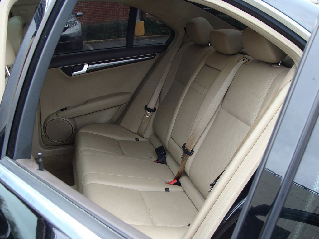 Used 2014 Mercedes-Benz C 300 4MATIC Sedan image 8