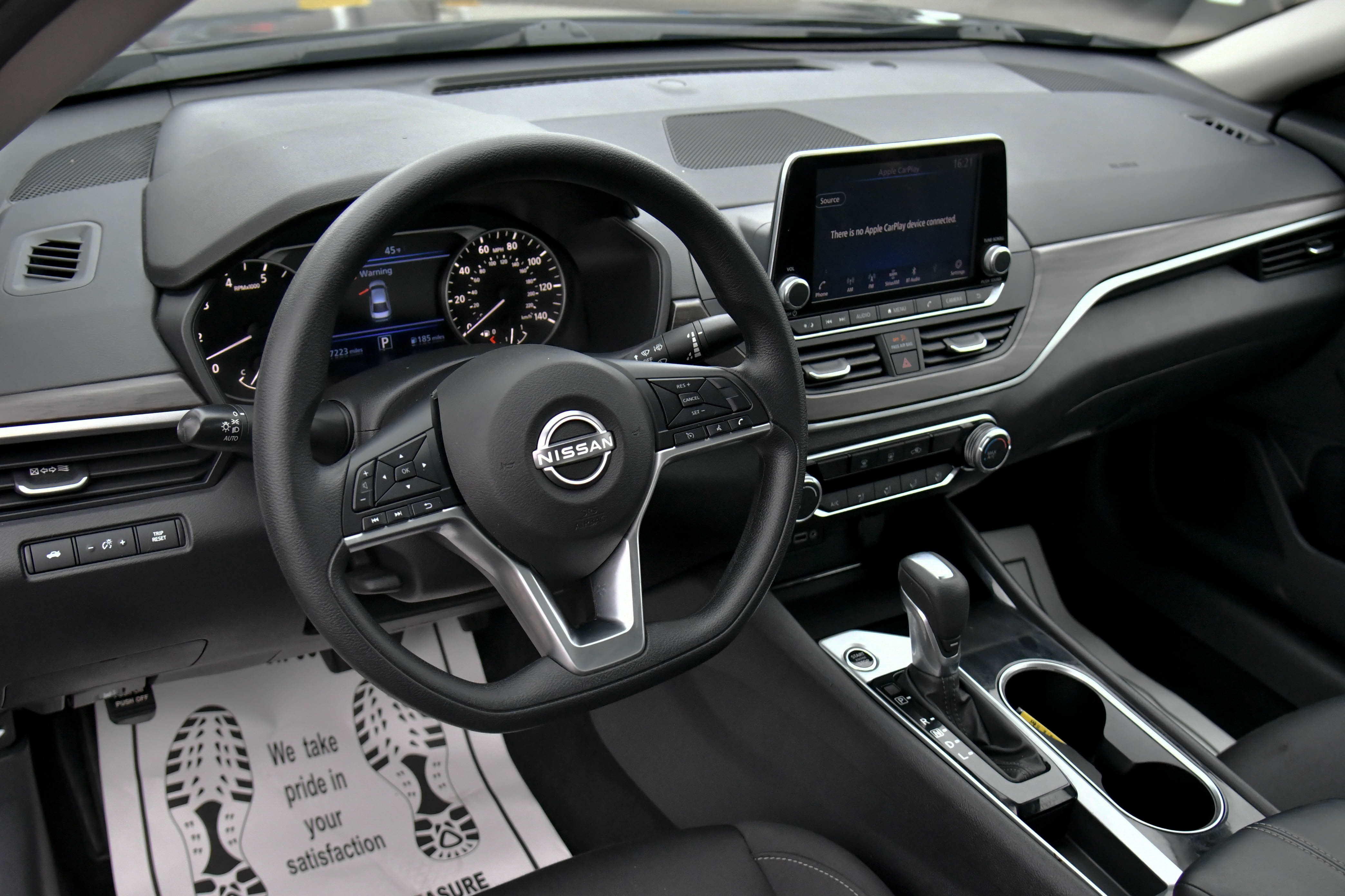 Used 2024 Nissan Altima 2.5 SV image 14