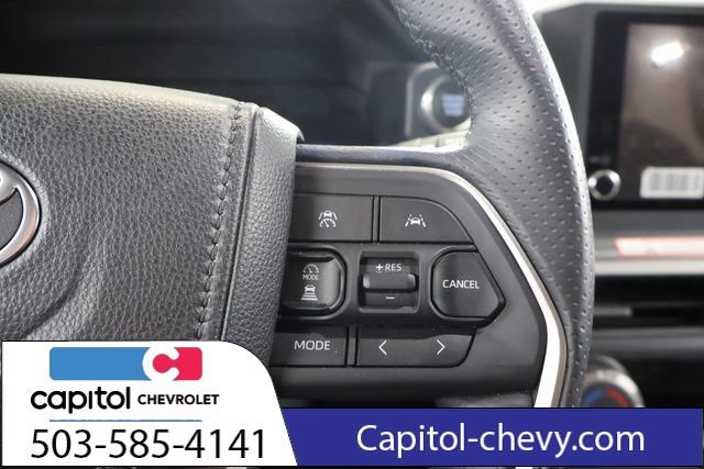 Used 2026 Toyota 4Runner SR5 AWD/4WD image 19