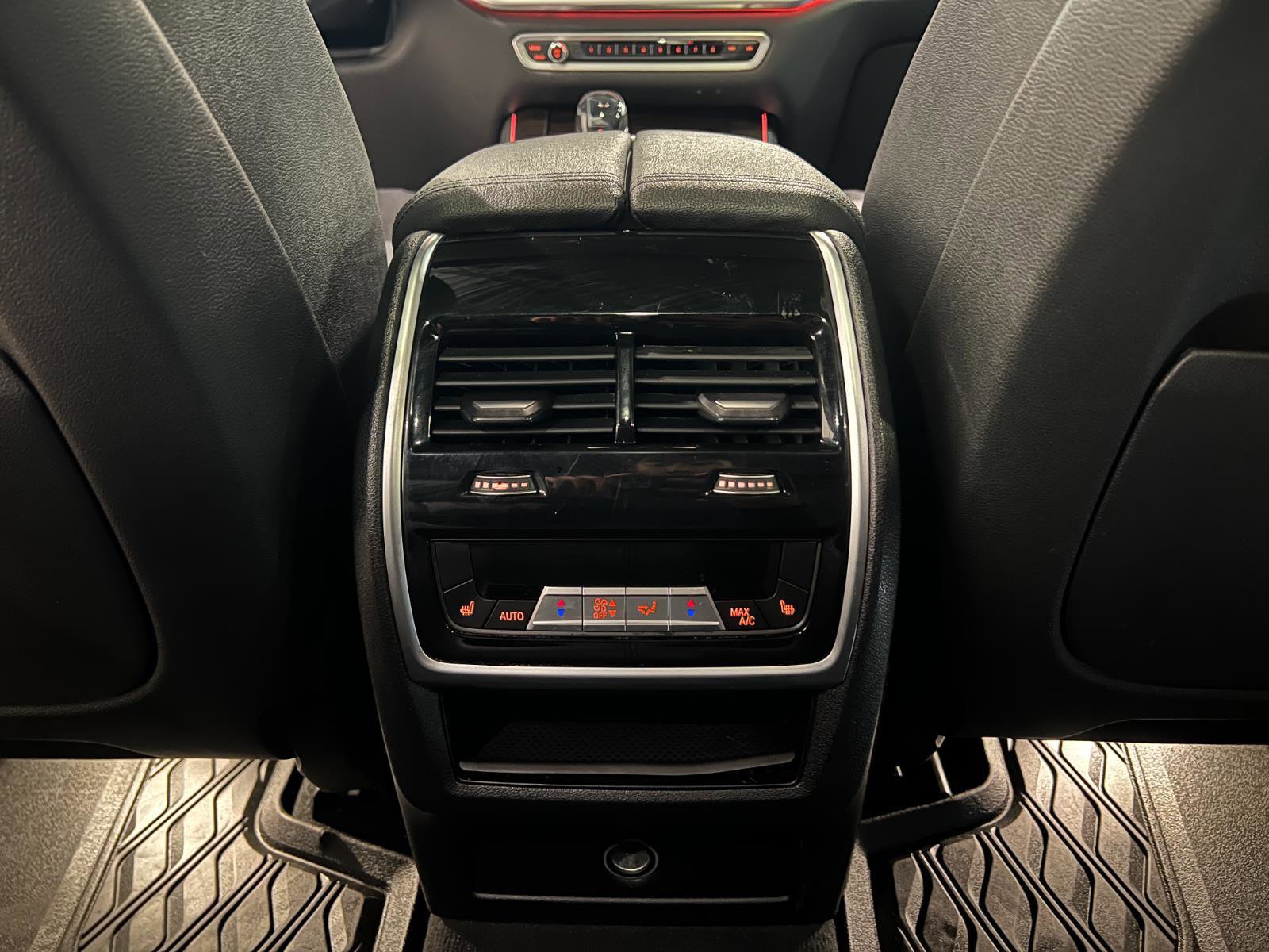 Used 2020 BMW X5 xDrive40i w/ Premium Package image 32