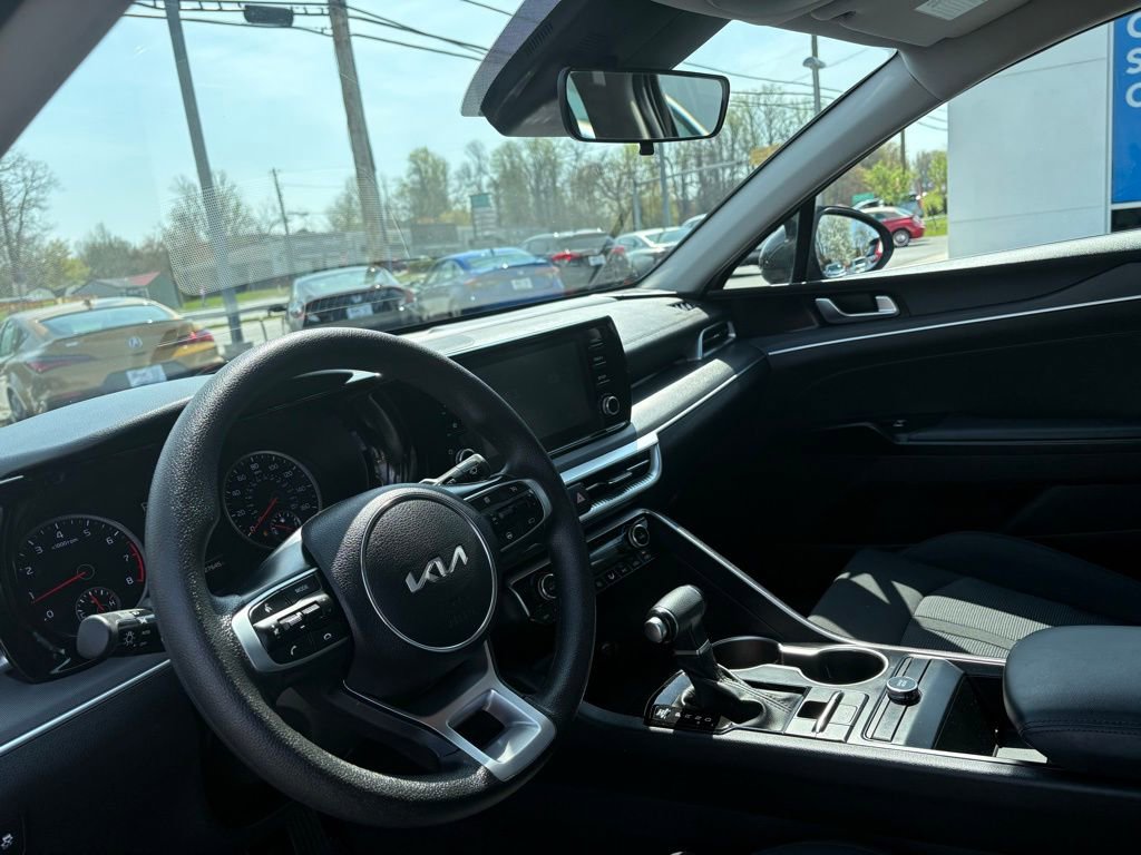 Used 2023 Kia K5 LXS image 10