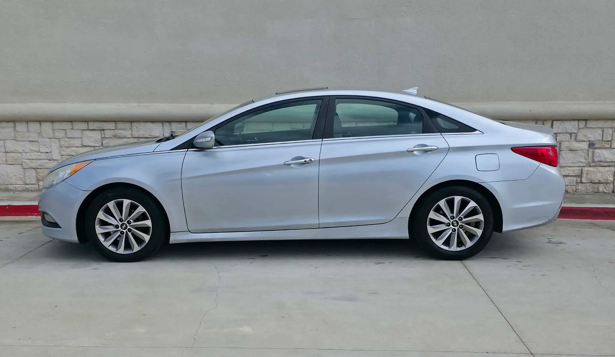 Used 2014 Hyundai Sonata Limited FWD image 6