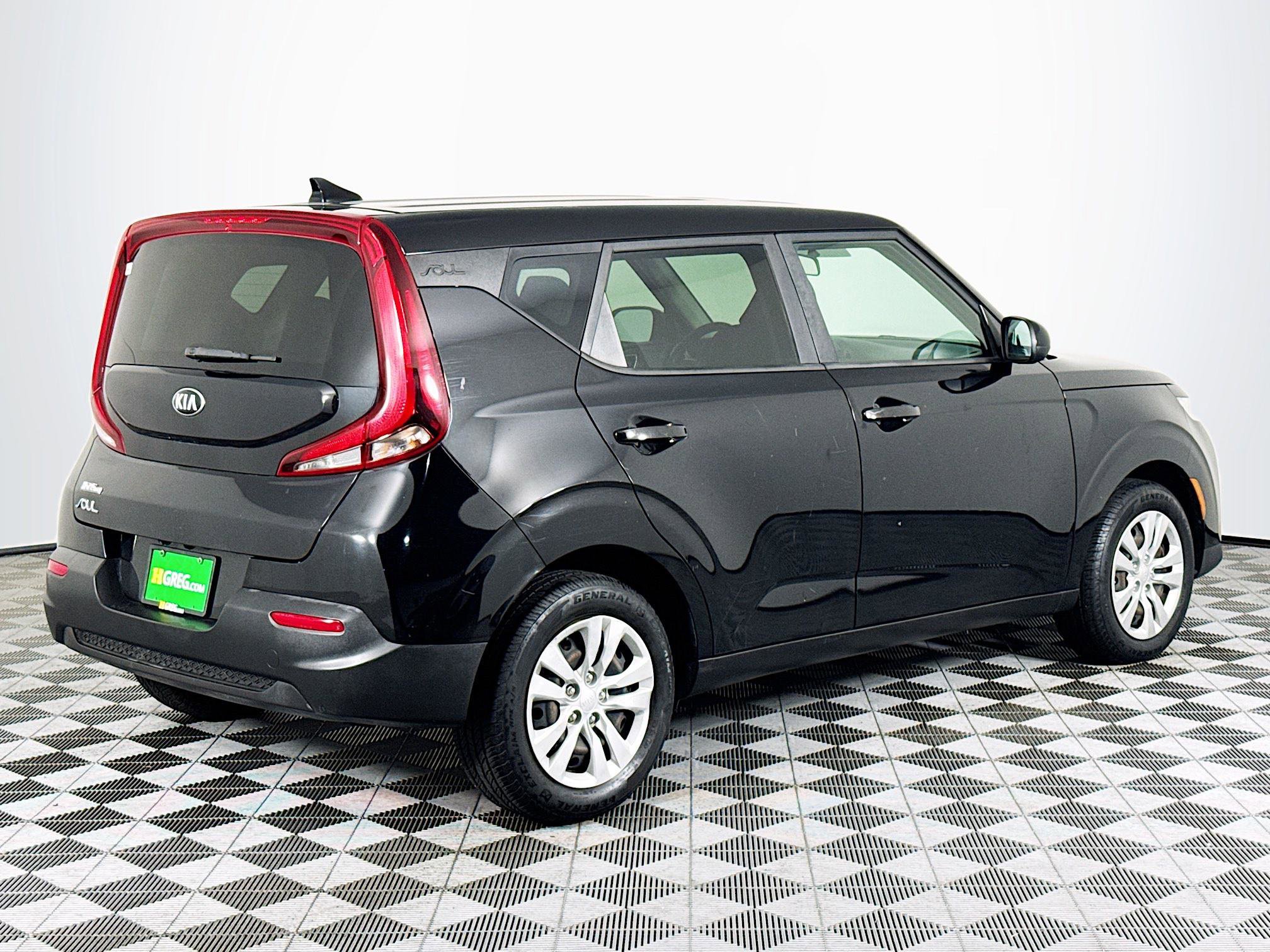 Used 2020 Kia Soul LX image 38
