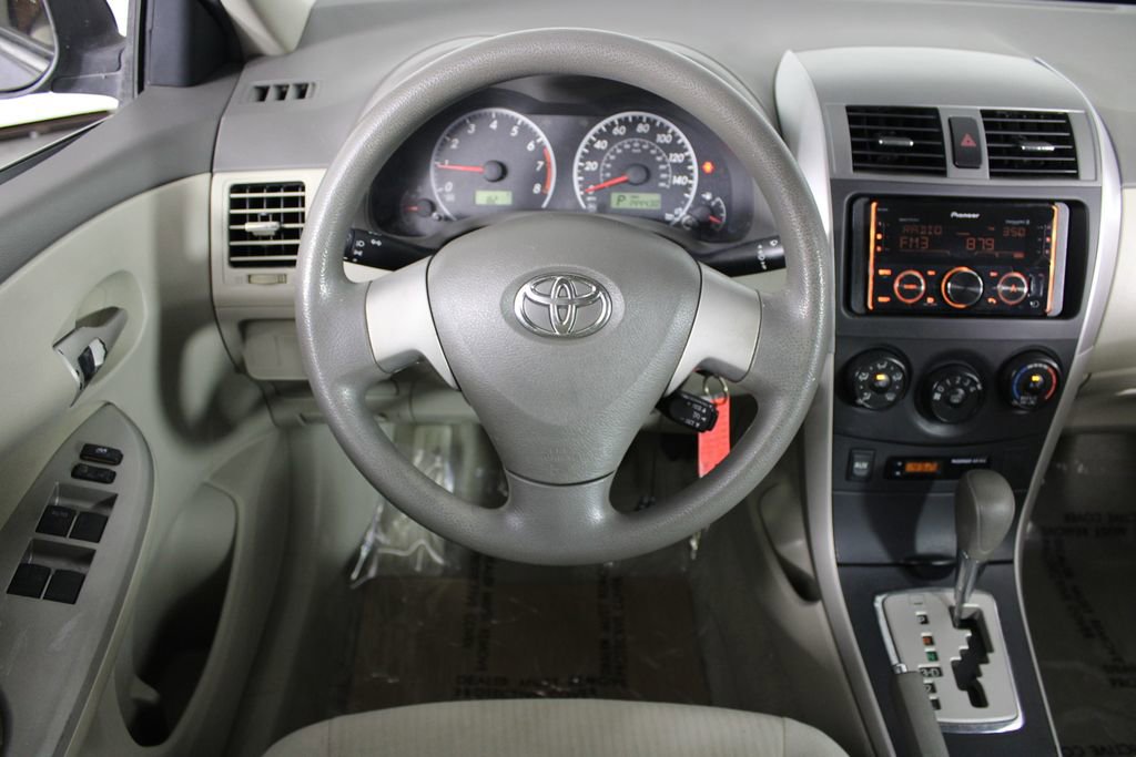 Used 2010 Toyota Corolla LE FWD image 18