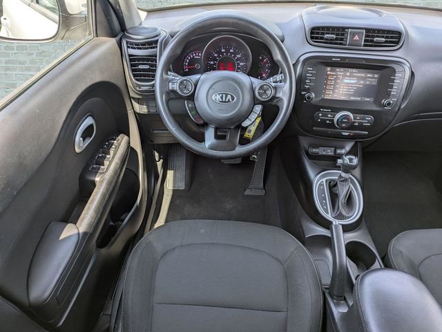 Used 2018 Kia Soul + FWD image 17
