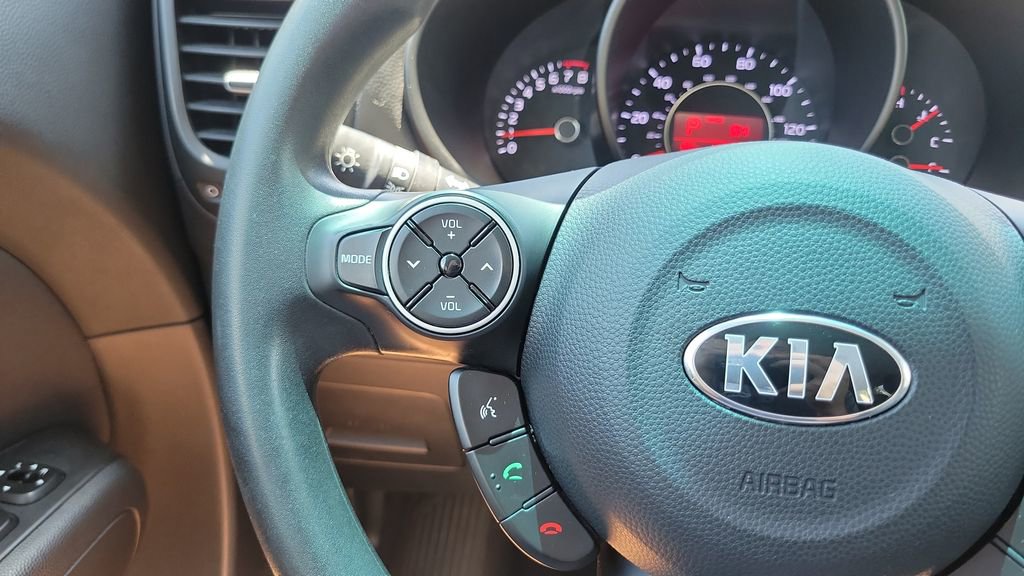 Used 2017 Kia Soul + FWD image 21