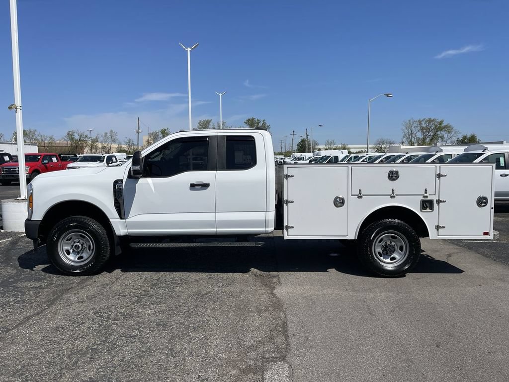 Used 2023 Ford F350 XL AWD/4WD image 11