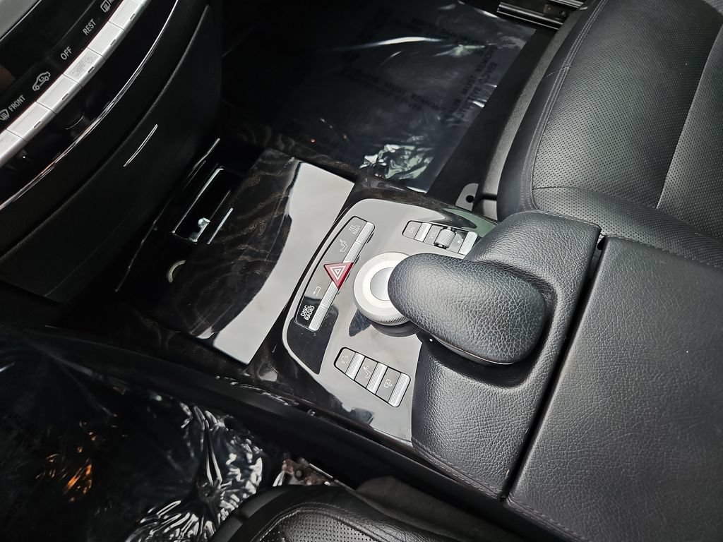 Used 2011 Mercedes-Benz S 550 w/ Sport Pkg image 20