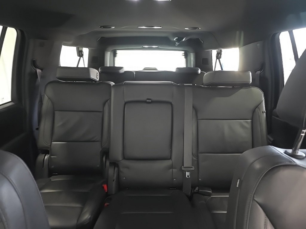 Used 2024 Chevrolet Suburban LT image 17