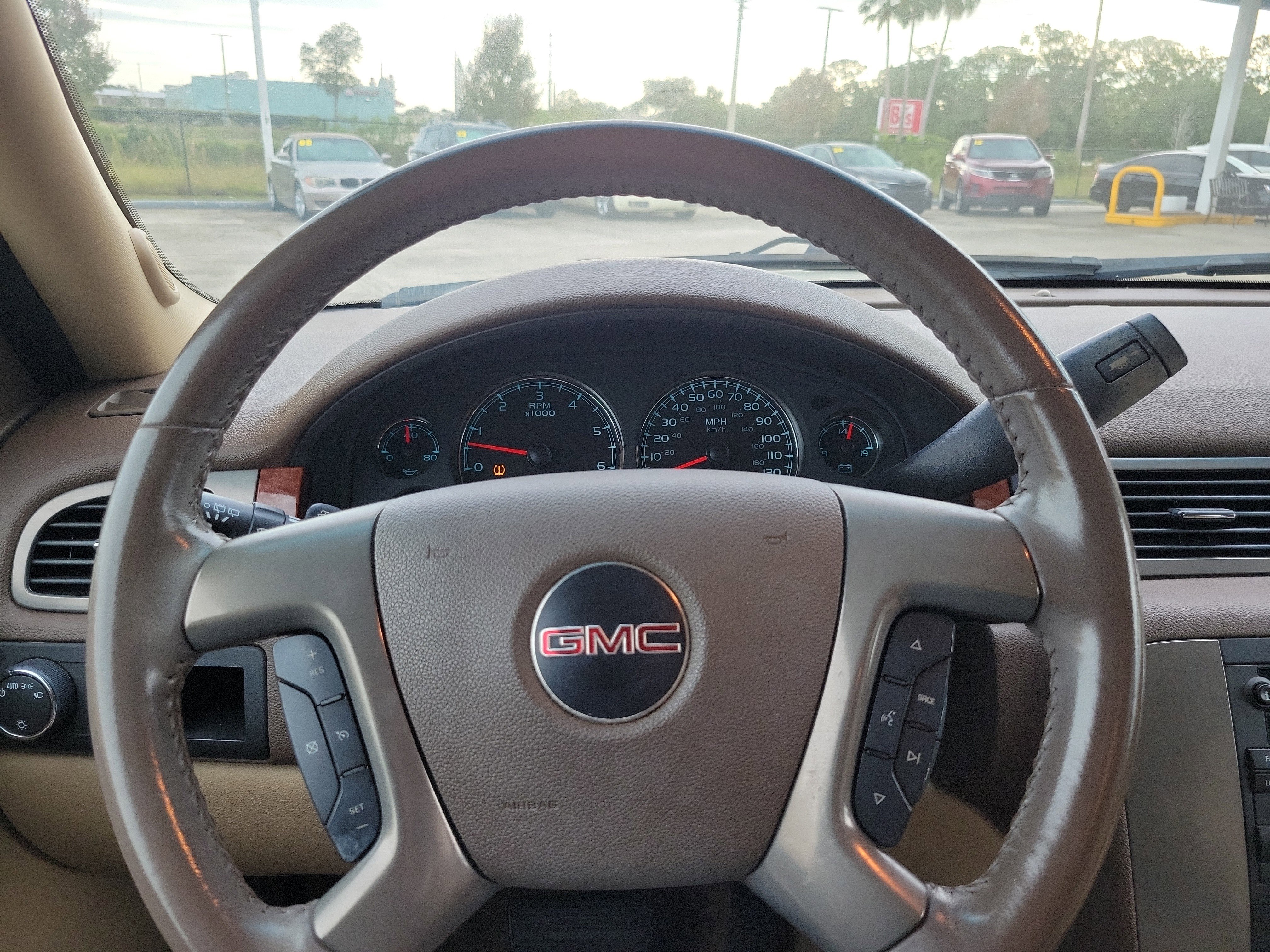 Used 2008 GMC Yukon SLT w/ SLT Preferred Equipment Group image 17