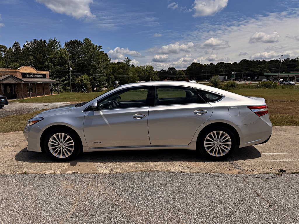 Used 2013 Toyota Avalon Limited FWD image 8