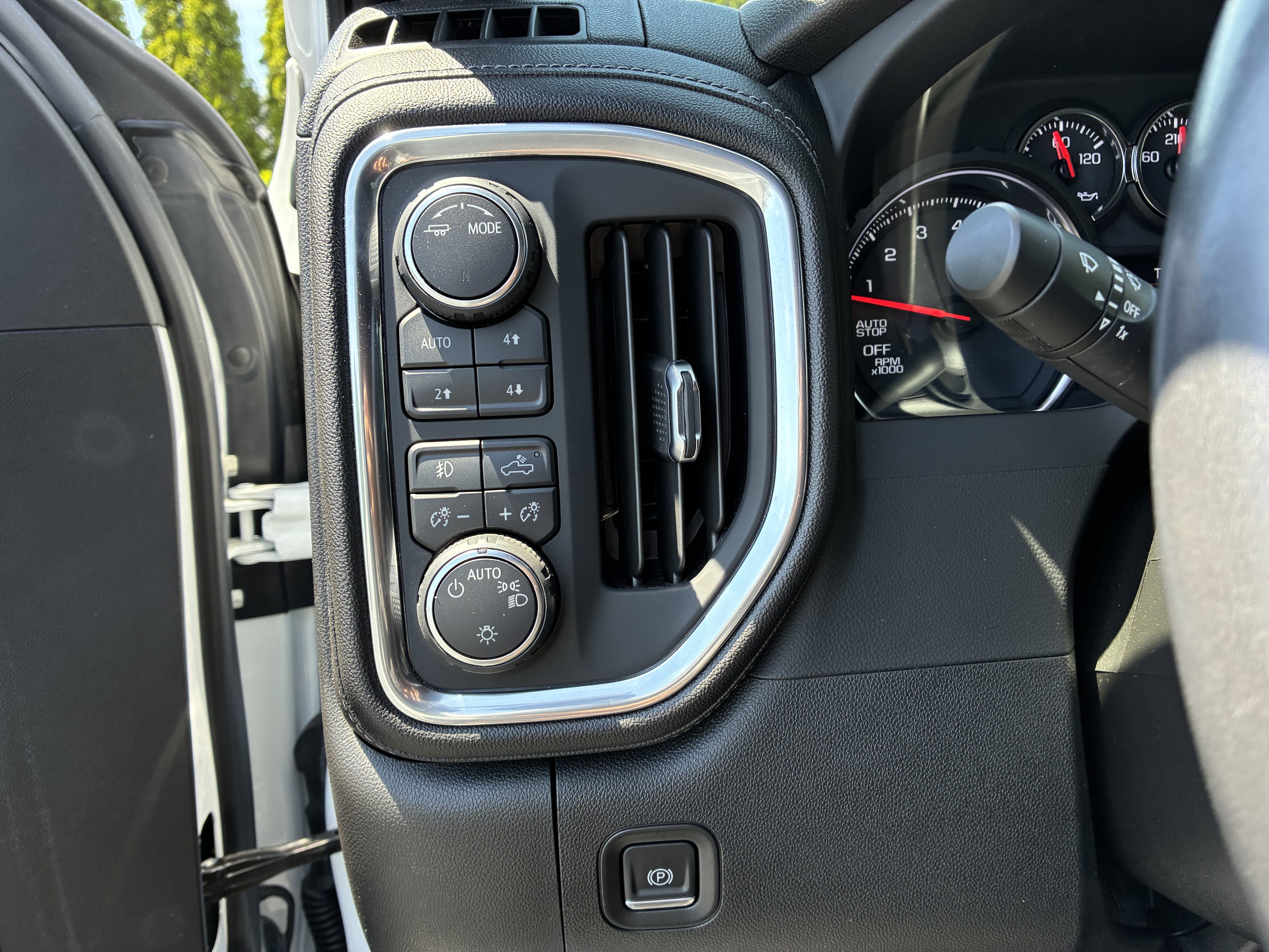 Used 2021 Chevrolet Silverado 1500 RST w/ All Star Edition Plus AWD/4WD image 27