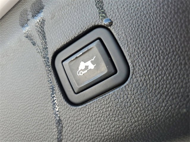 Used 2023 Buick Enclave Avenir w/ Avenir Technology Package image 7