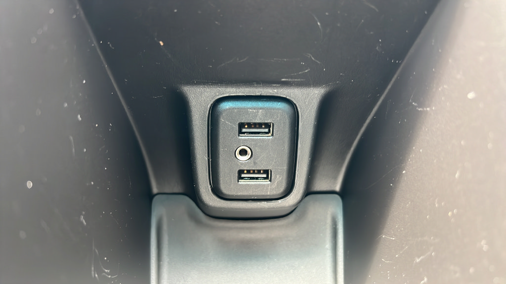 Used 2020 Chevrolet Bolt LT FWD image 22