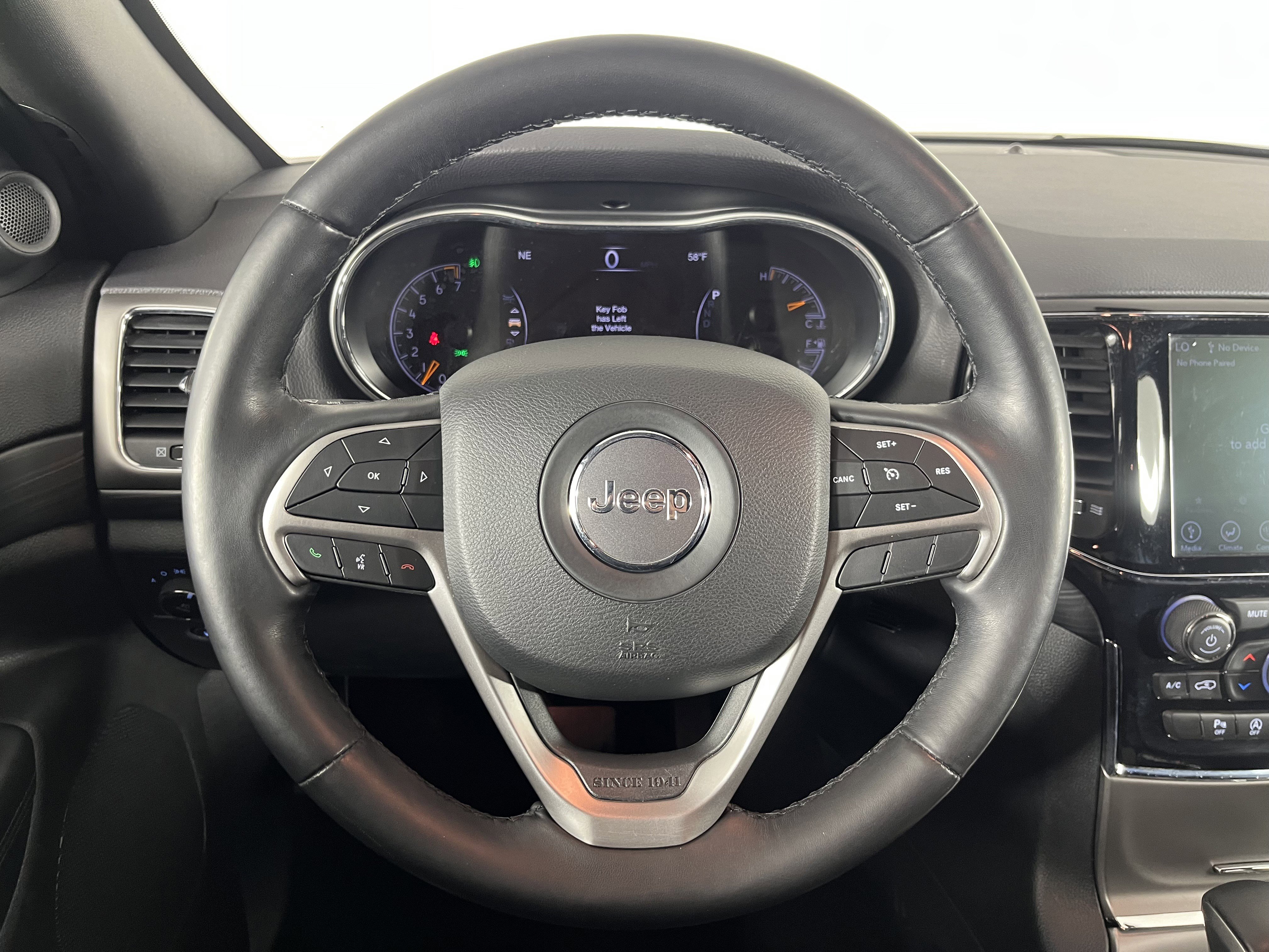 Used 2020 Jeep Grand Cherokee Altitude AWD/4WD image 12