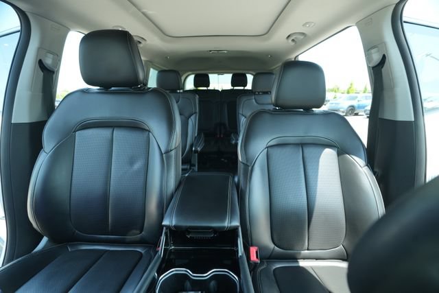 Used 2023 Jeep Grand Cherokee L Limited w/ Luxury Tech Group II AWD/4WD image 44