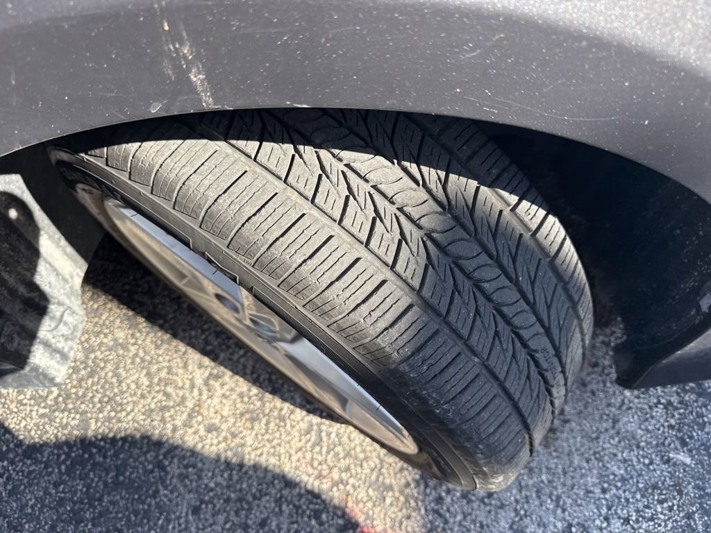 Used 2014 Toyota Camry SE image 3