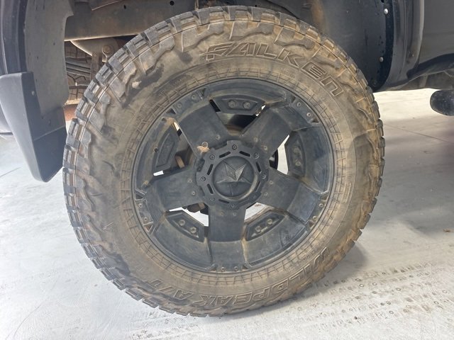 Used 2017 Nissan Titan PRO-4X image 6