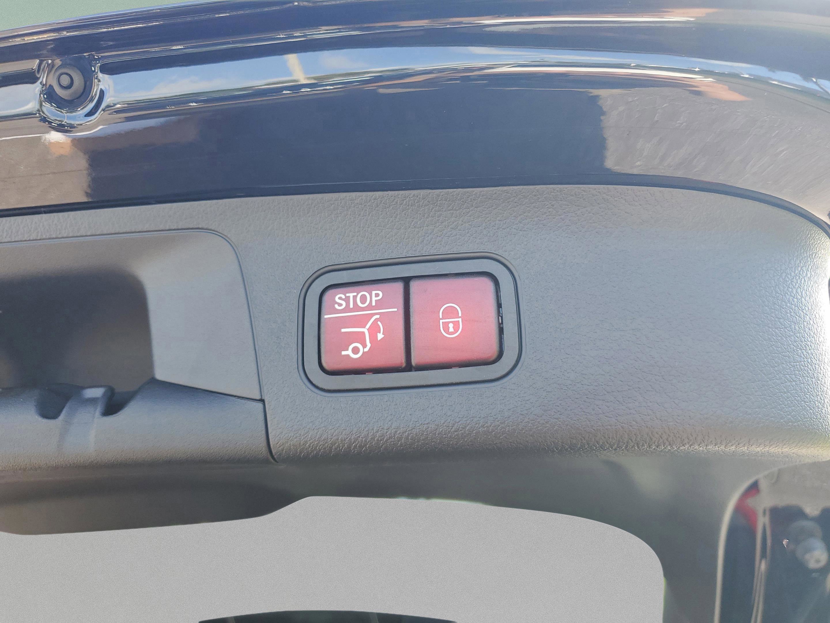 Used 2025 Mercedes-Benz GLA 250 image 28