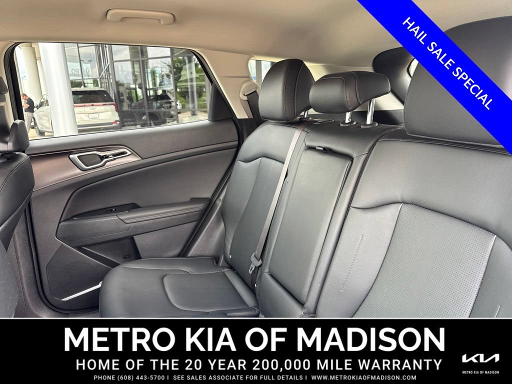 Used 2026 Kia Sportage EX FWD image 33