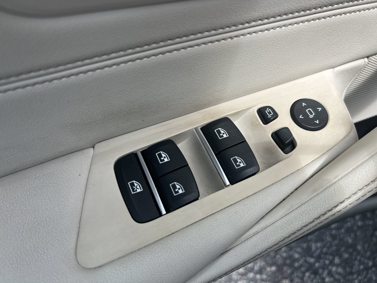 Used 2023 BMW 540i w/ M Sport Package RWD image 15