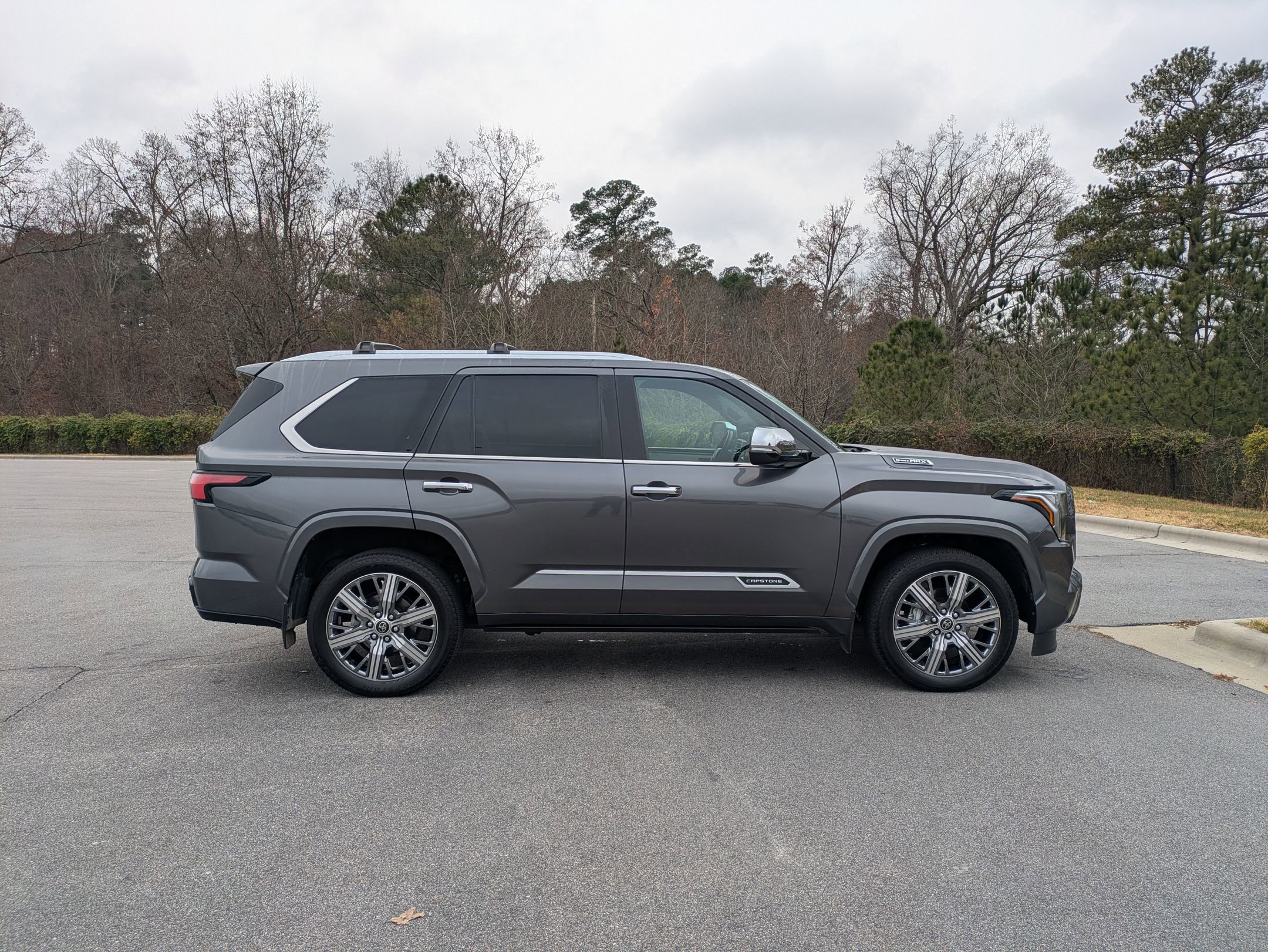 Used 2024 Toyota Sequoia Capstone image 4