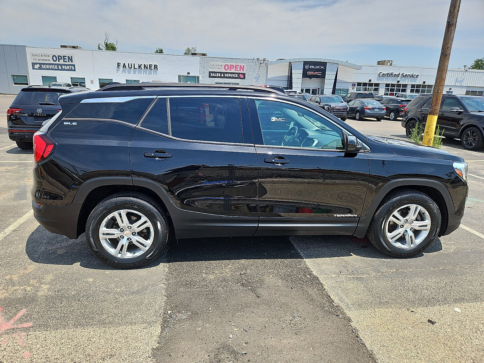Certified 2018 GMC Terrain SLE w/ Driver Convenience Package FWD image 7