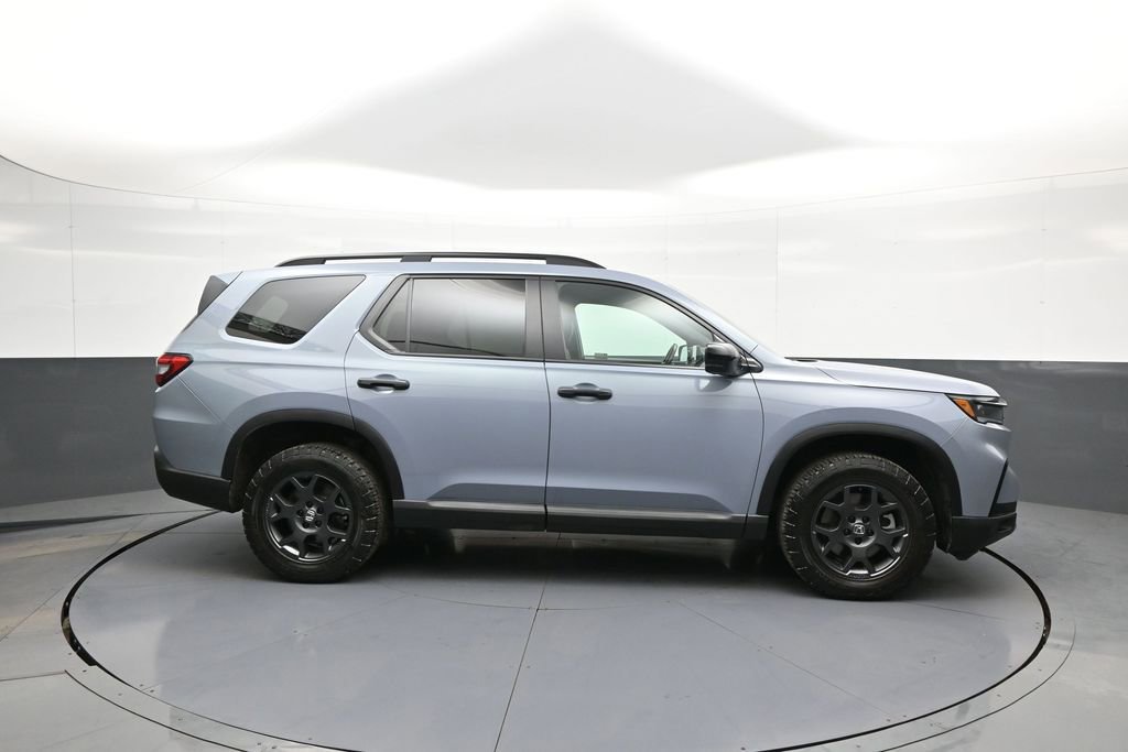 Certified 2024 Honda Pilot TrailSport image 5