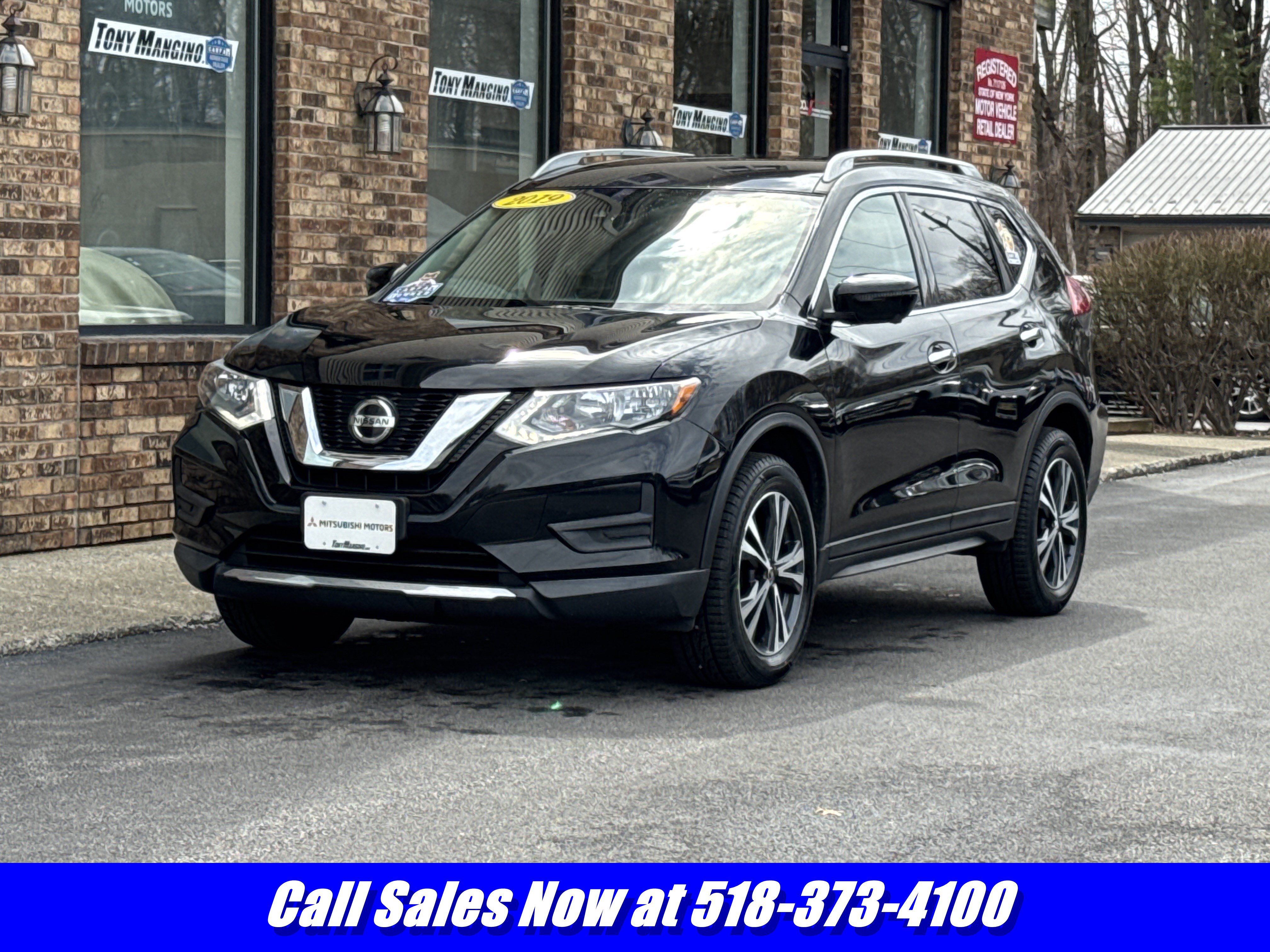 Used 2019 Nissan Rogue SV w/ Premium Package AWD/4WD image 1
