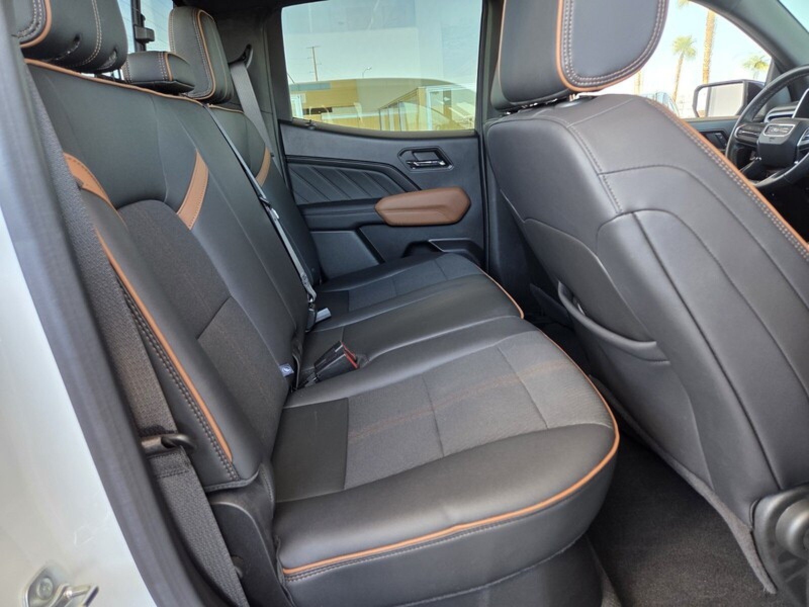 Used 2024 GMC Canyon AT4 w/ Canyon Safety Plus Package AWD/4WD image 18