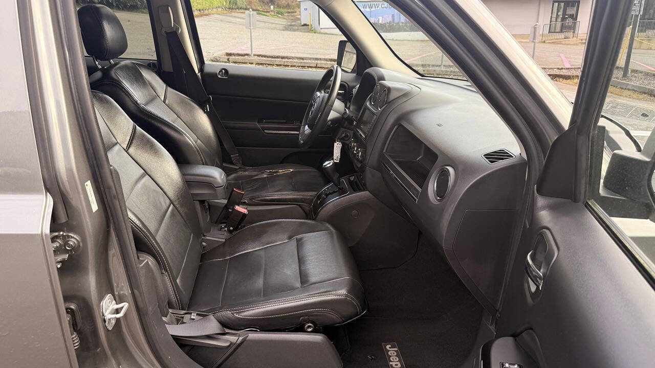 Used 2012 Jeep Patriot Limited w/ Sun/Sound Group AWD/4WD image 18