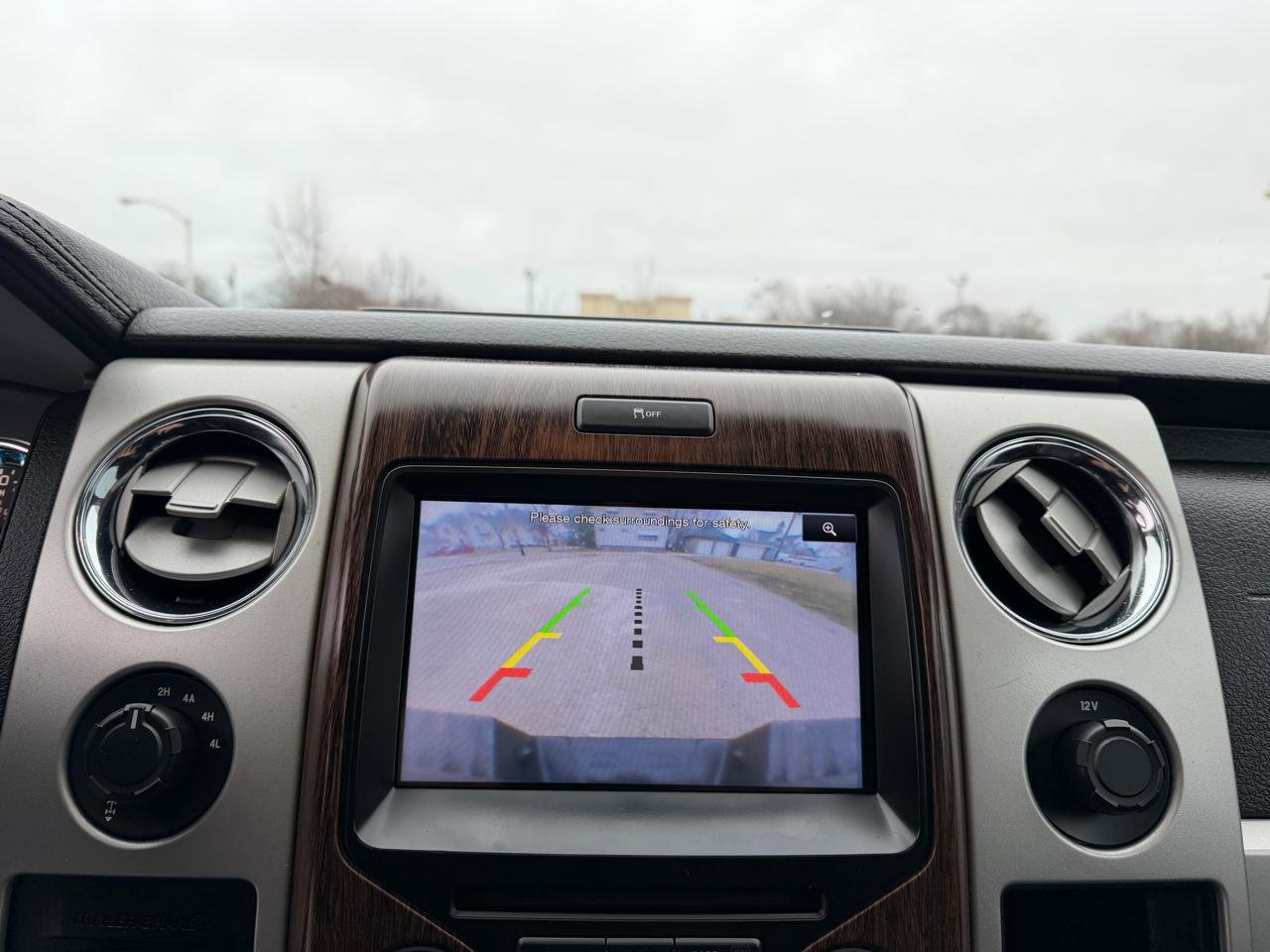 Used 2013 Ford F150 Lariat w/ Luxury Equipment Group image 12