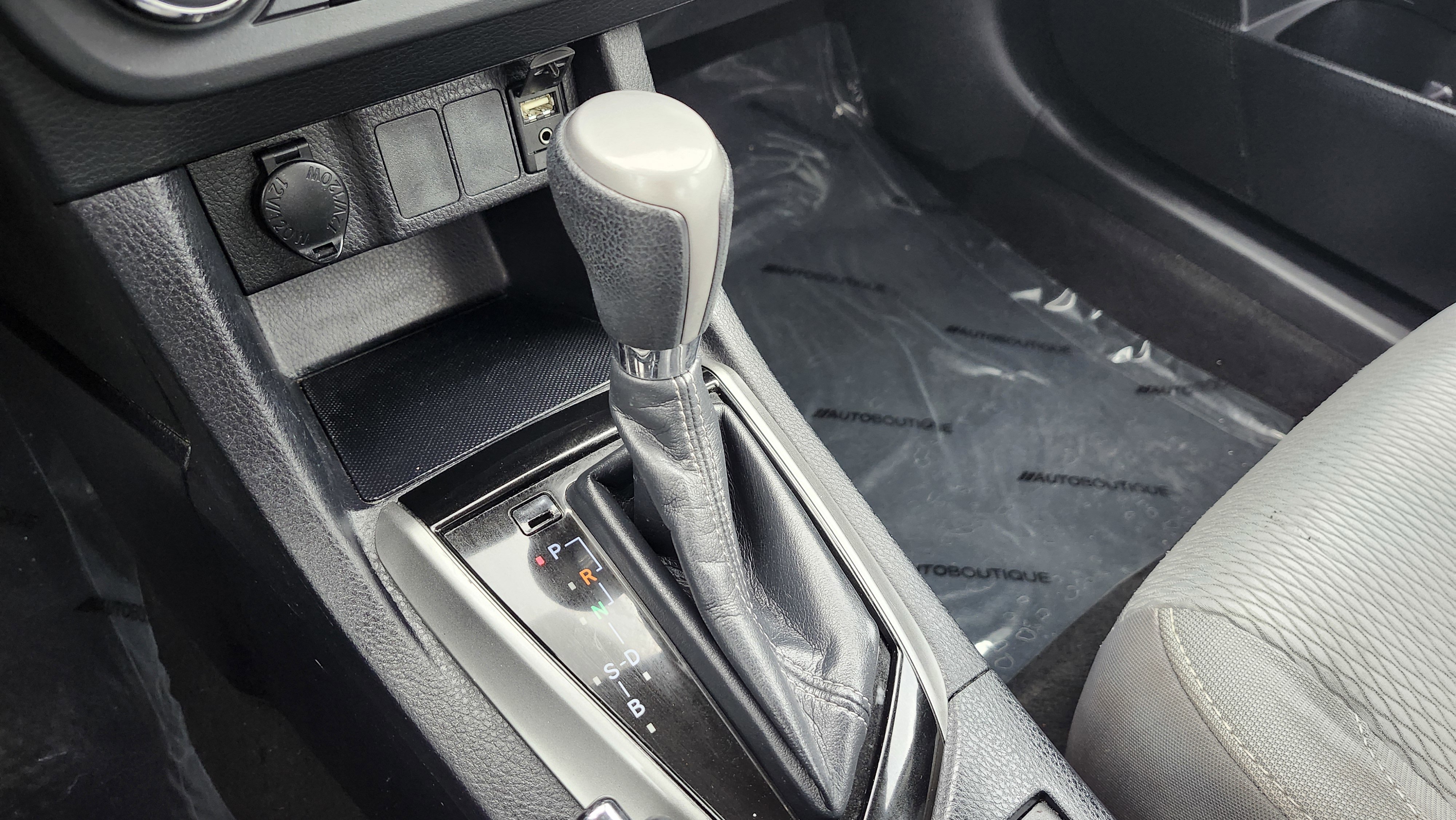 Used 2016 Toyota Corolla LE image 20