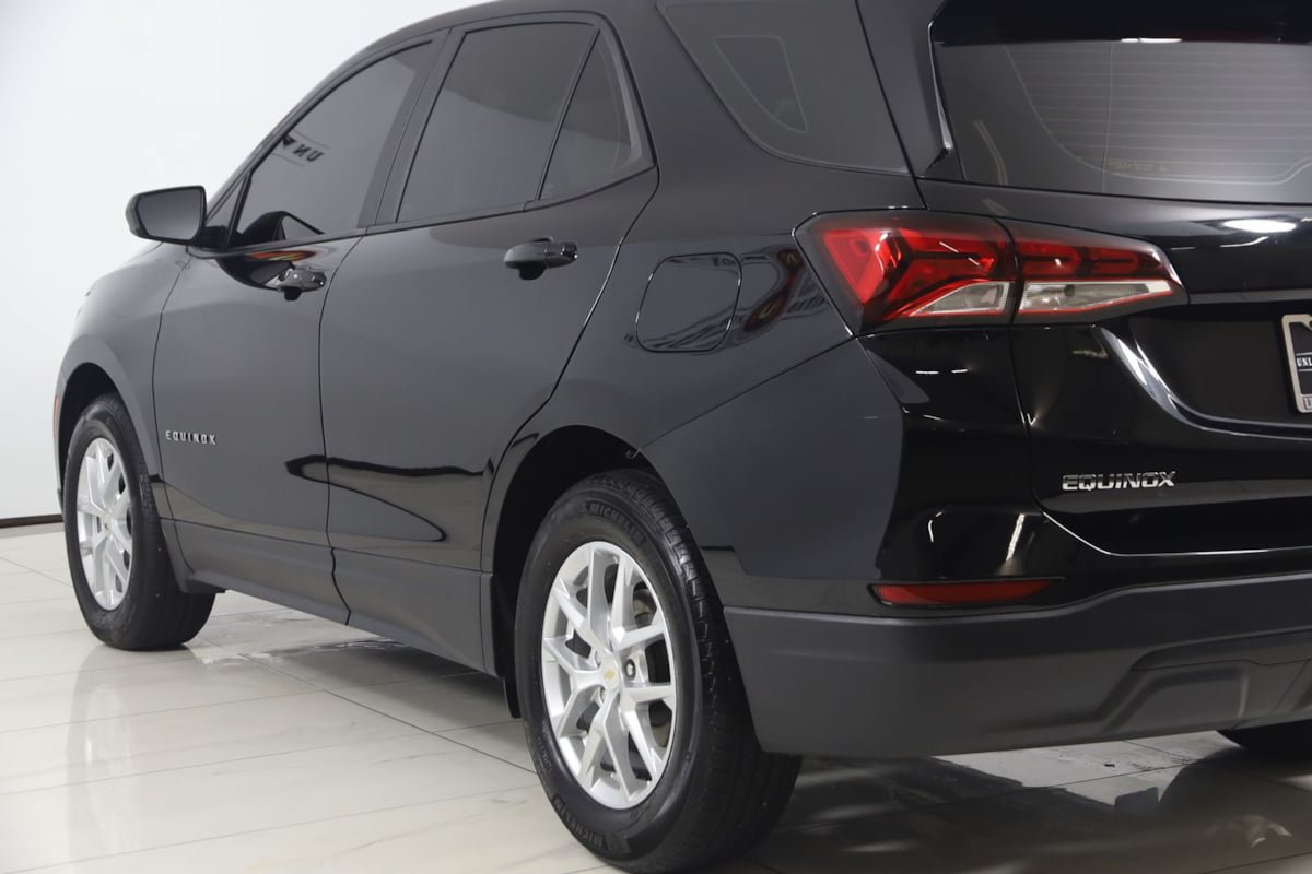 Used 2024 Chevrolet Equinox LS FWD image 21