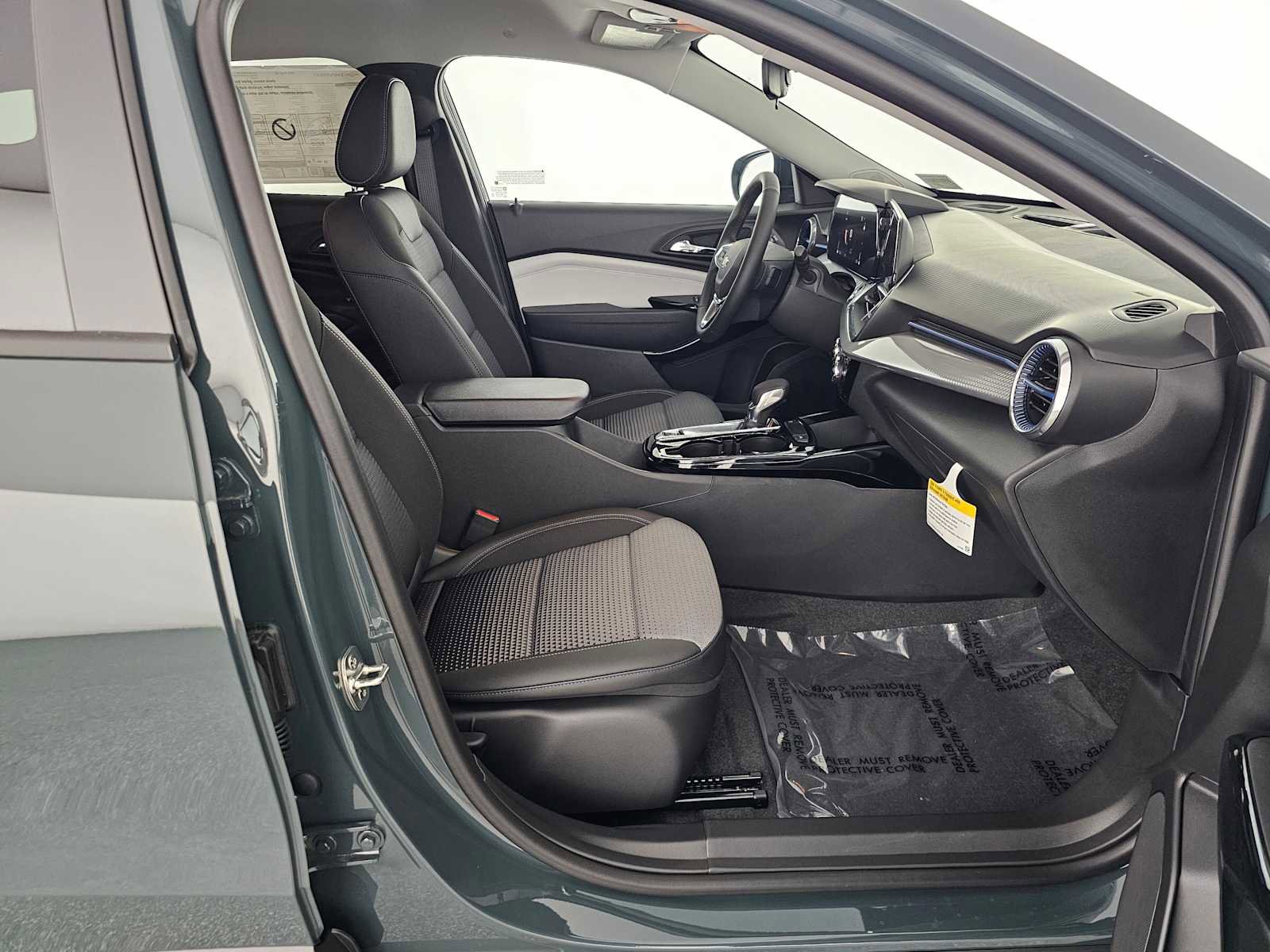 New 2026 Chevrolet Trax LT w/ Driver Confidence Package FWD image 10
