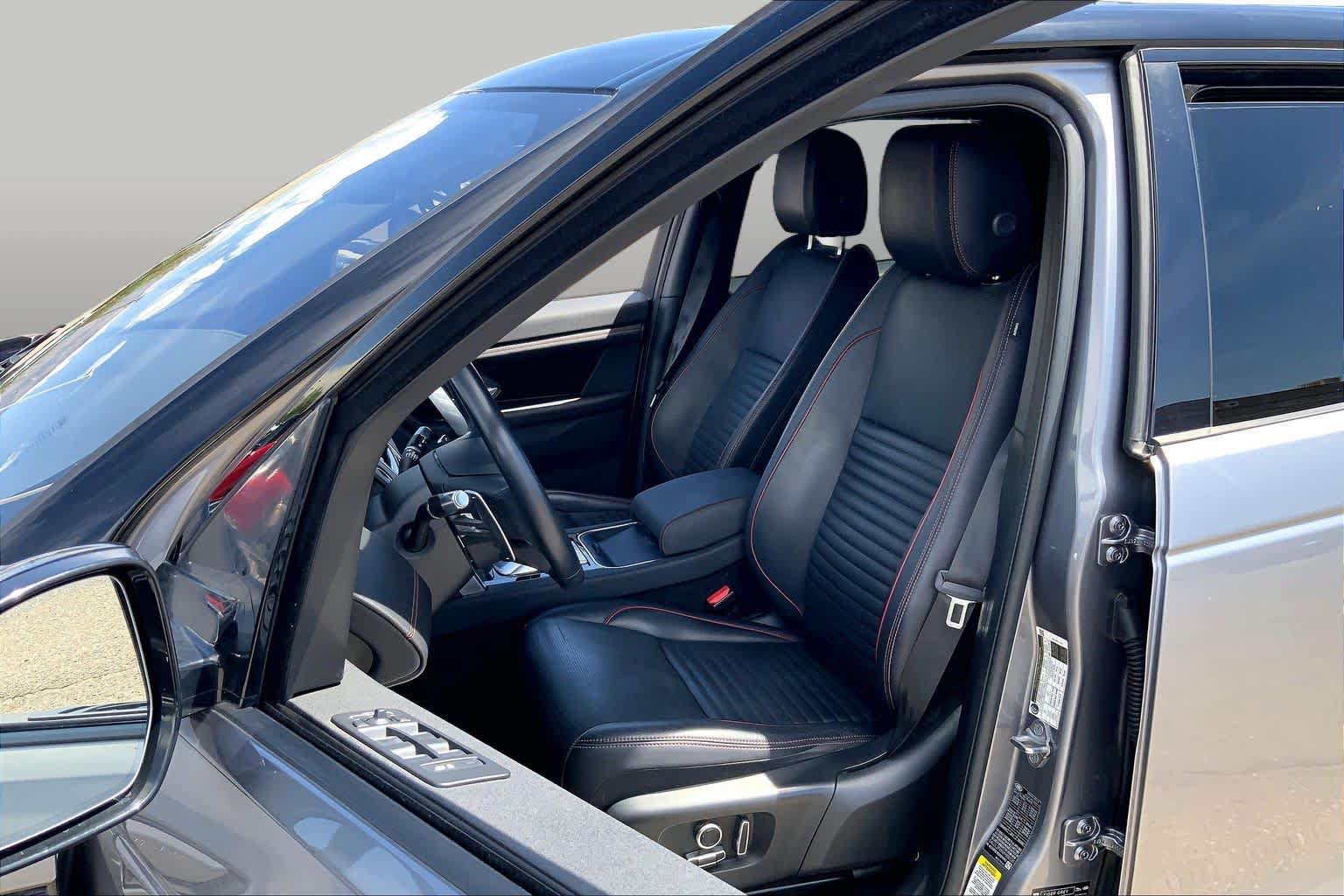 Used 2021 Land Rover Discovery Sport SE R-Dynamic AWD/4WD image 7