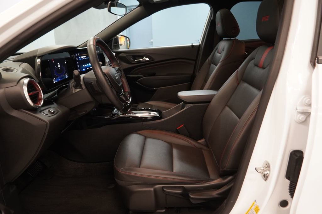 Certified 2024 Chevrolet Trax RS w/ Sunroof Package FWD image 6
