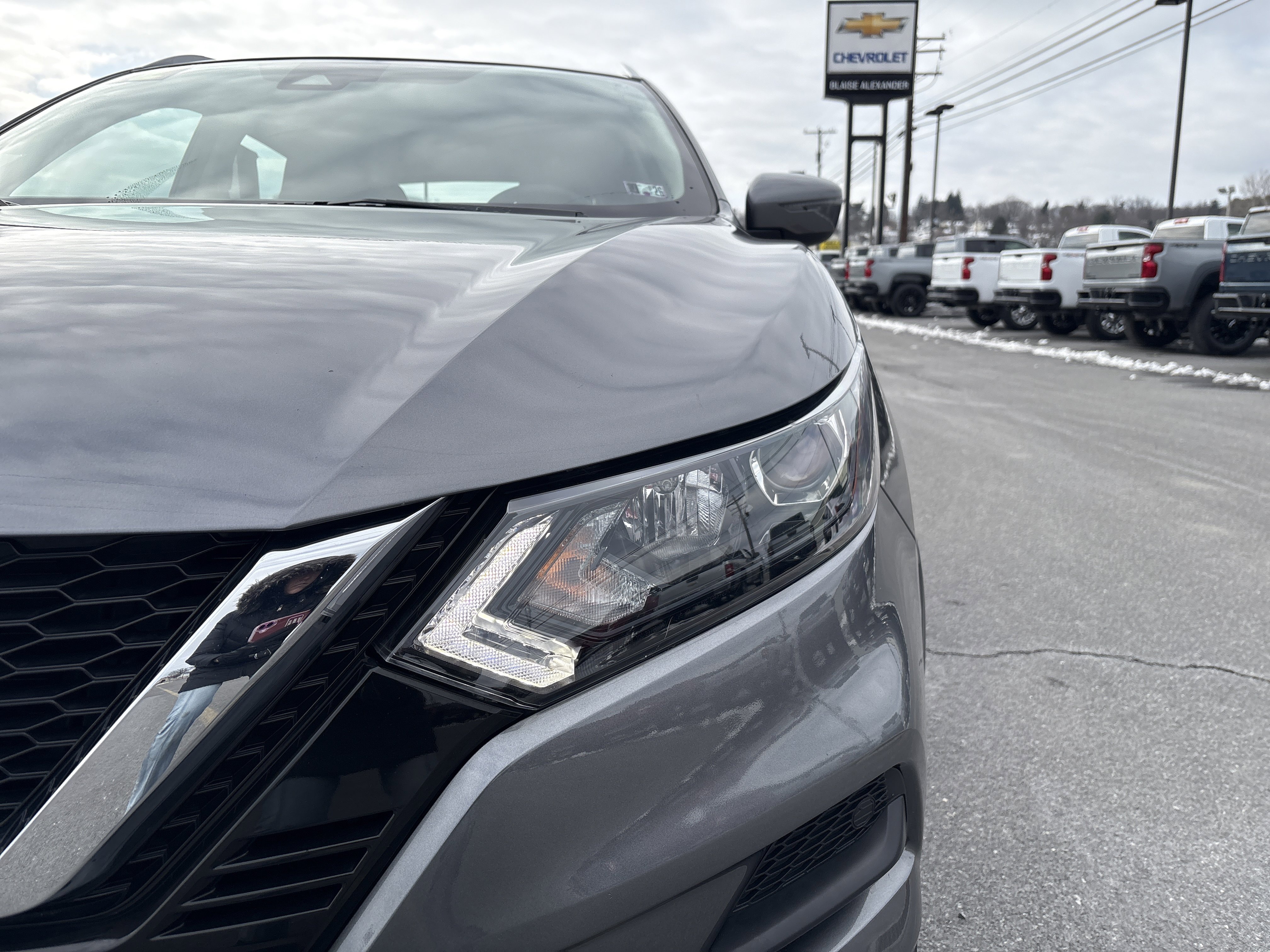 Used 2022 Nissan Rogue Sport SV image 11