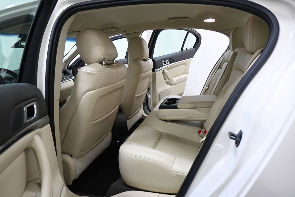 Used 2013 Lincoln MKS AWD image 14