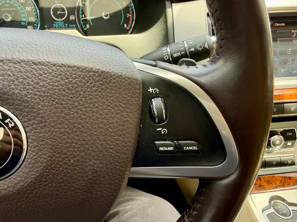 Used 2015 Jaguar XF Portfolio AWD/4WD image 26