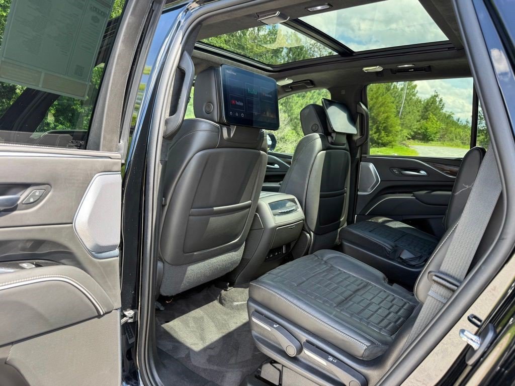 Certified 2022 Cadillac Escalade Sport Platinum RWD image 26