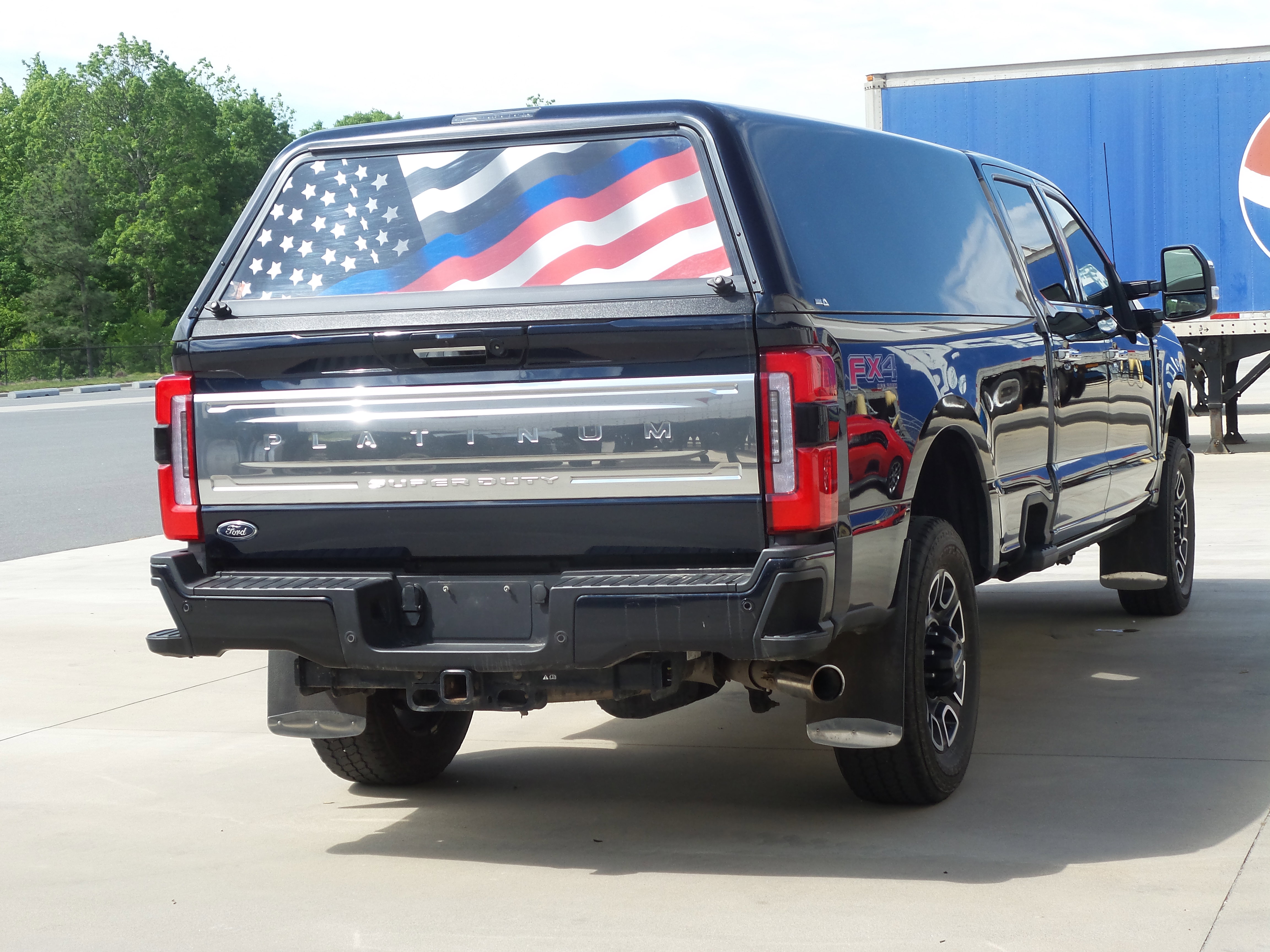 Used 2024 Ford F350 Platinum w/ FX4 Off-Road Package image 8