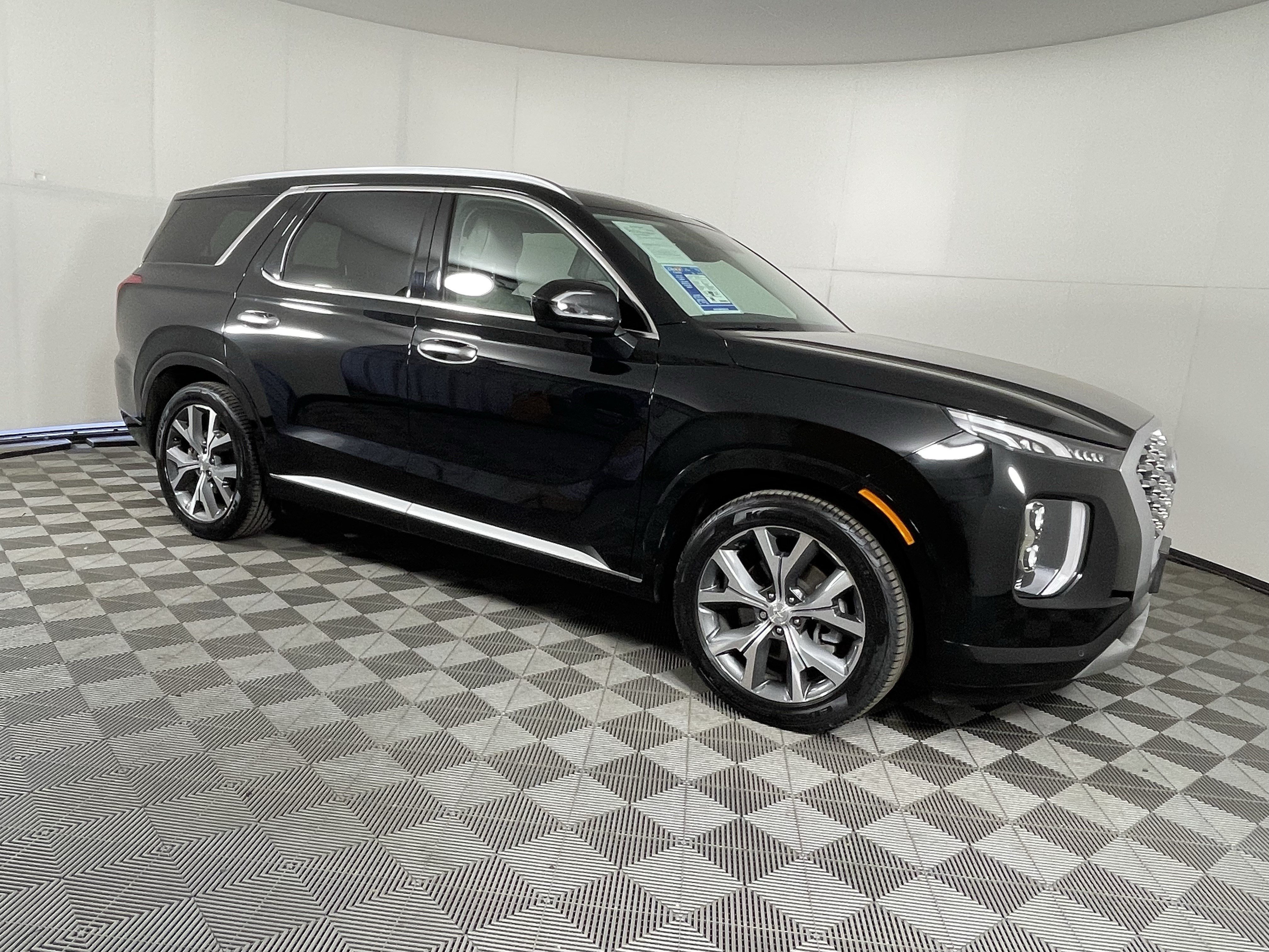 Used 2022 Hyundai Palisade Limited w/ Cargo Package AWD/4WD image 7