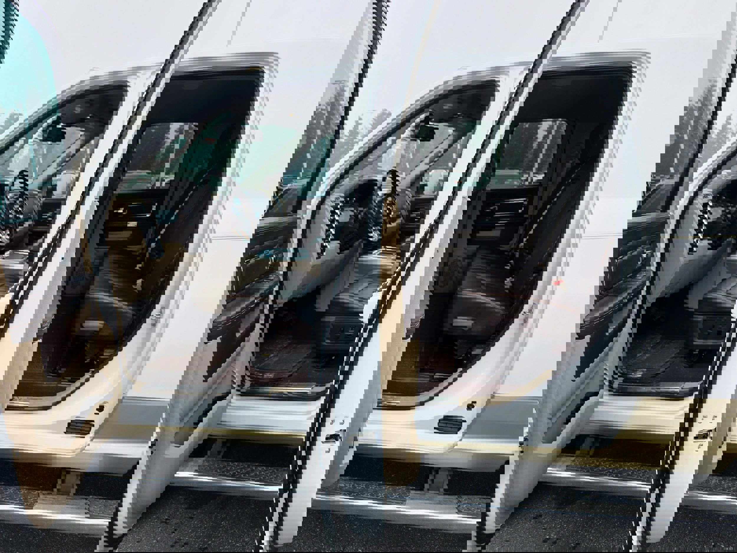 Used 2016 RAM 2500 Longhorn w/ Convenience Group image 10