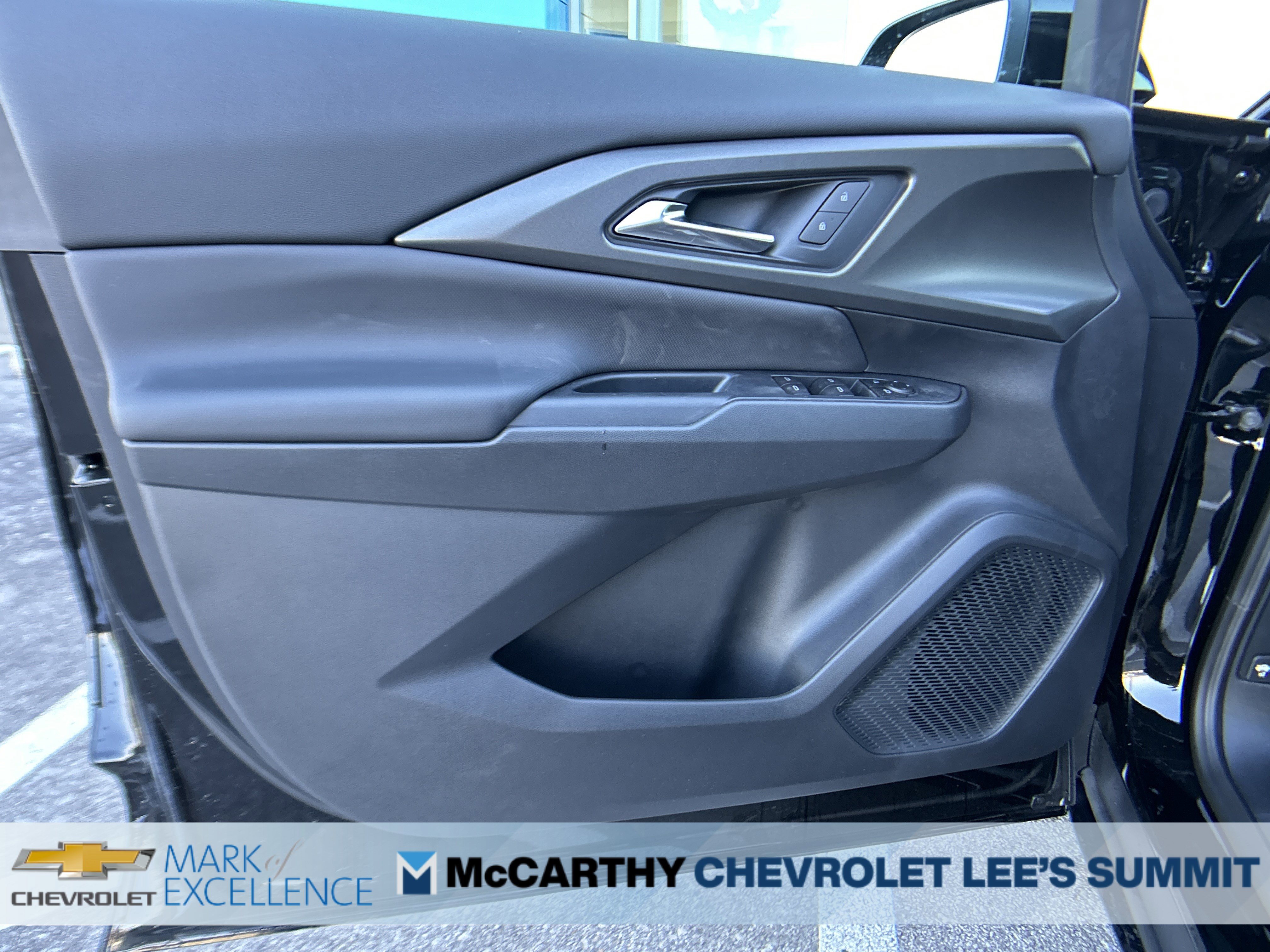 New 2026 Chevrolet Equinox EV LT w/ Comfort Package AWD/4WD image 15