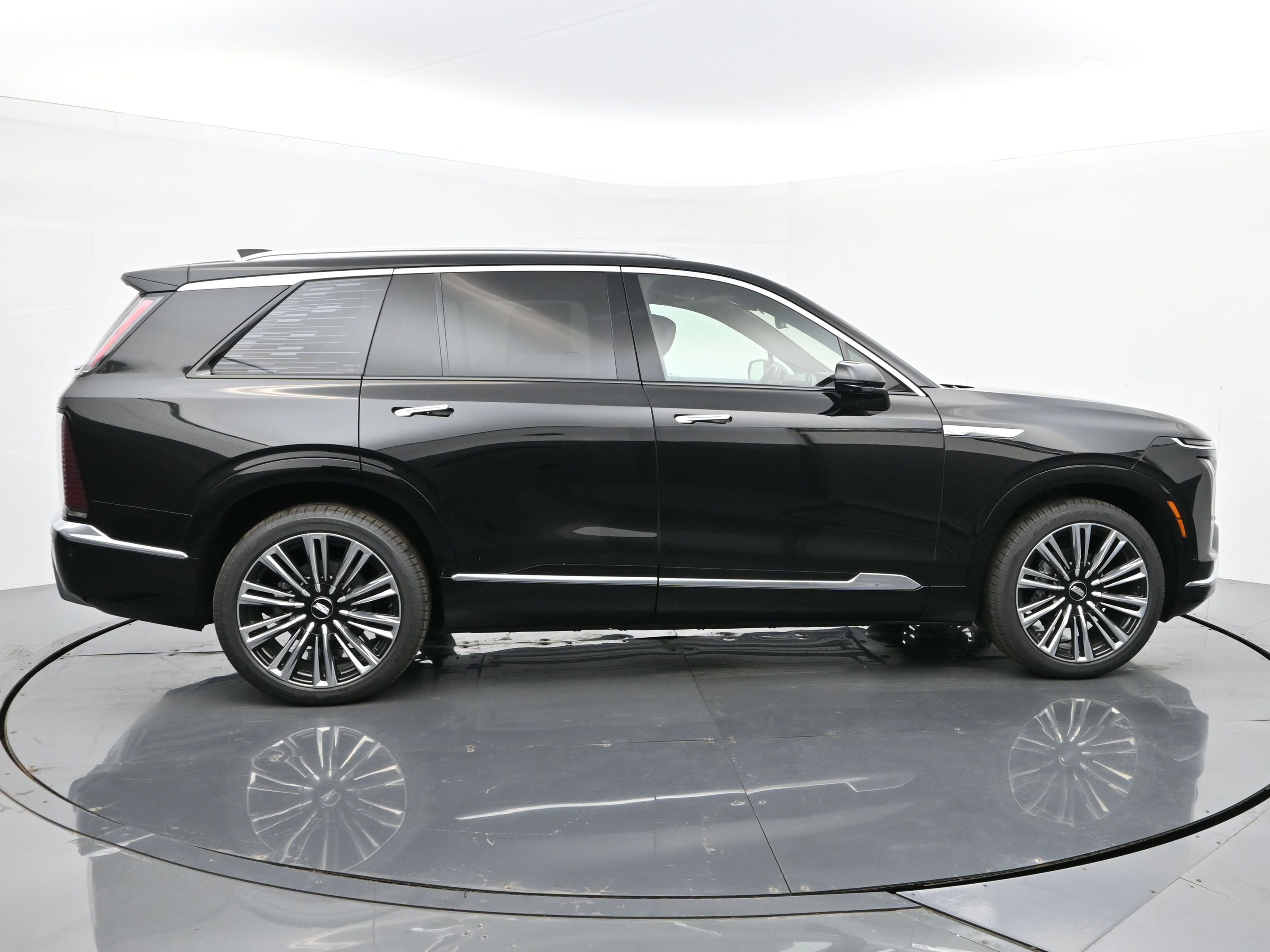 New 2026 Cadillac Vistiq Premium Luxury w/ LPO, Floor Liner Package image 6