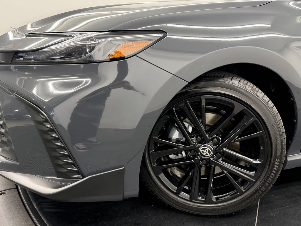 Used 2026 Toyota Camry SE FWD image 5