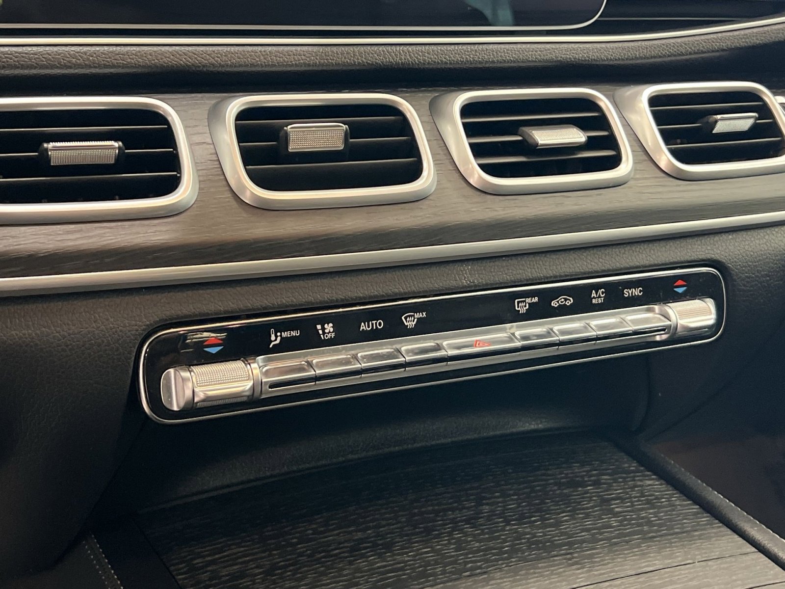 Used 2023 Mercedes-Benz GLE 350 4MATIC image 18